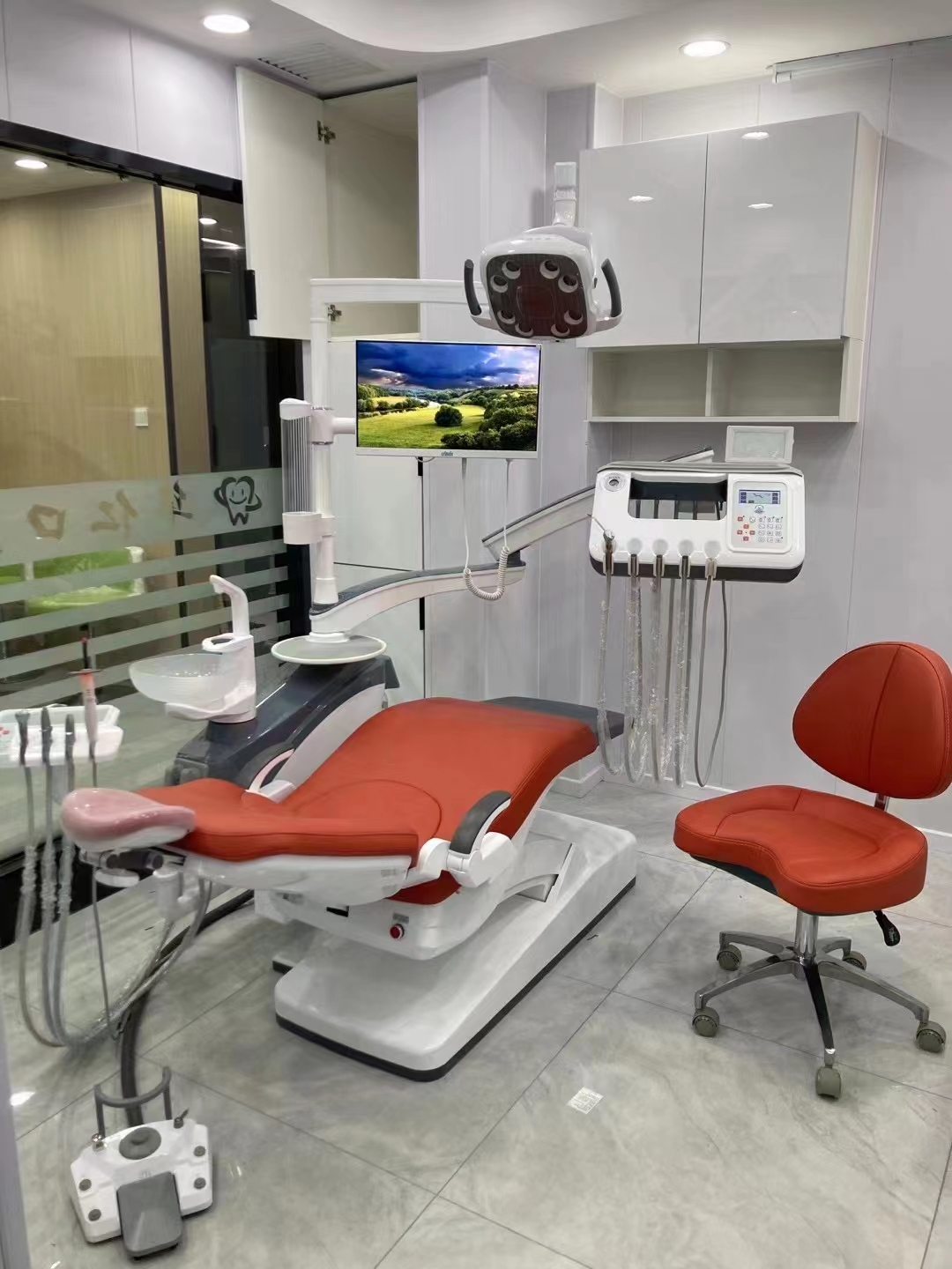 Primary Uses of Foot Pedals in Dental Units